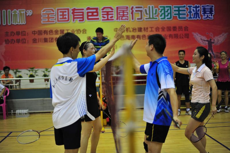 場上是對手，場下是朋友之中鋁廣西.