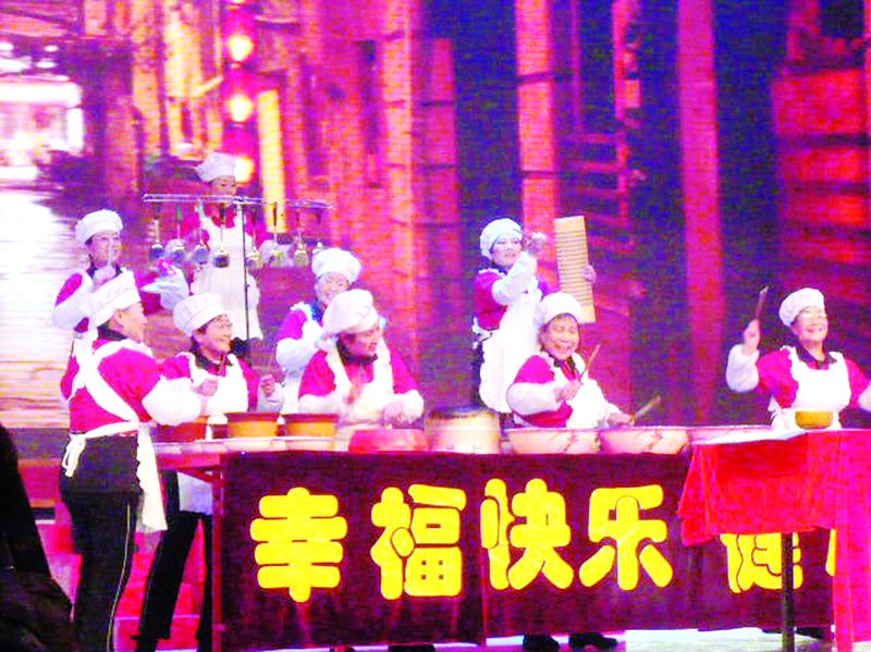 幾年來，“快樂大媽”先后參加了山東電視臺《綜藝滿天星》、《鄉(xiāng)村季風》、湖南電視臺《快樂大本營》、河南電視臺《創(chuàng)意時代》等欄目的節(jié)目錄制和演出，成為了炙手可熱的明星。