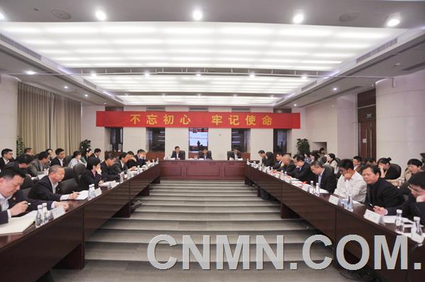 4月12日，湖南有色召開公司2019年宣傳思想文化工作會議，會議總結(jié)了2018年宣傳思想文化工作，部署了2019年任務(wù)，表彰了宣傳思想文化工作先進集體、優(yōu)秀個人和優(yōu)秀作品。