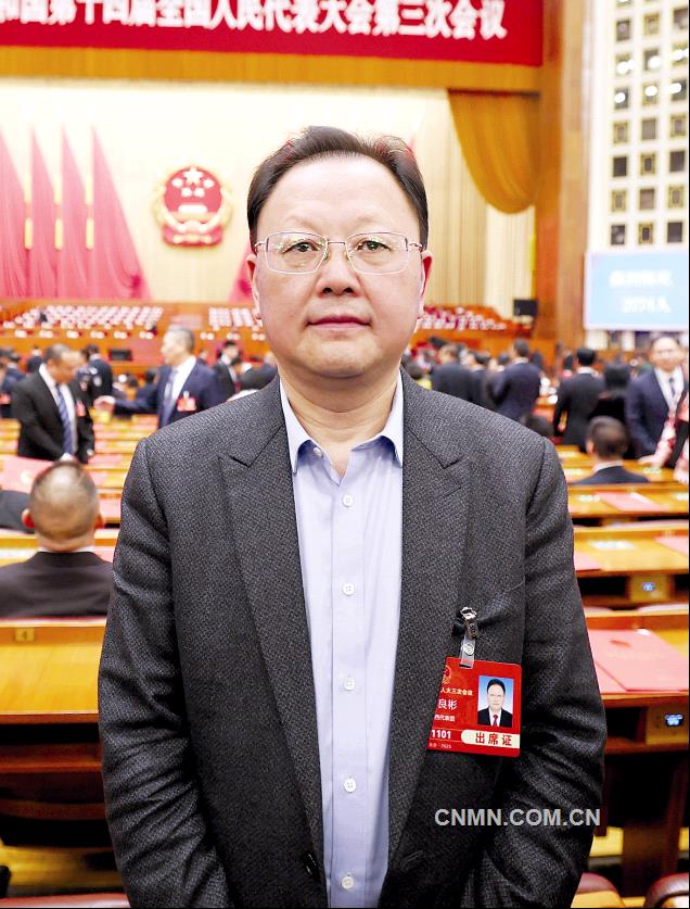 李良彬代表：抓住科技創(chuàng)新這個(gè)“牛鼻子”