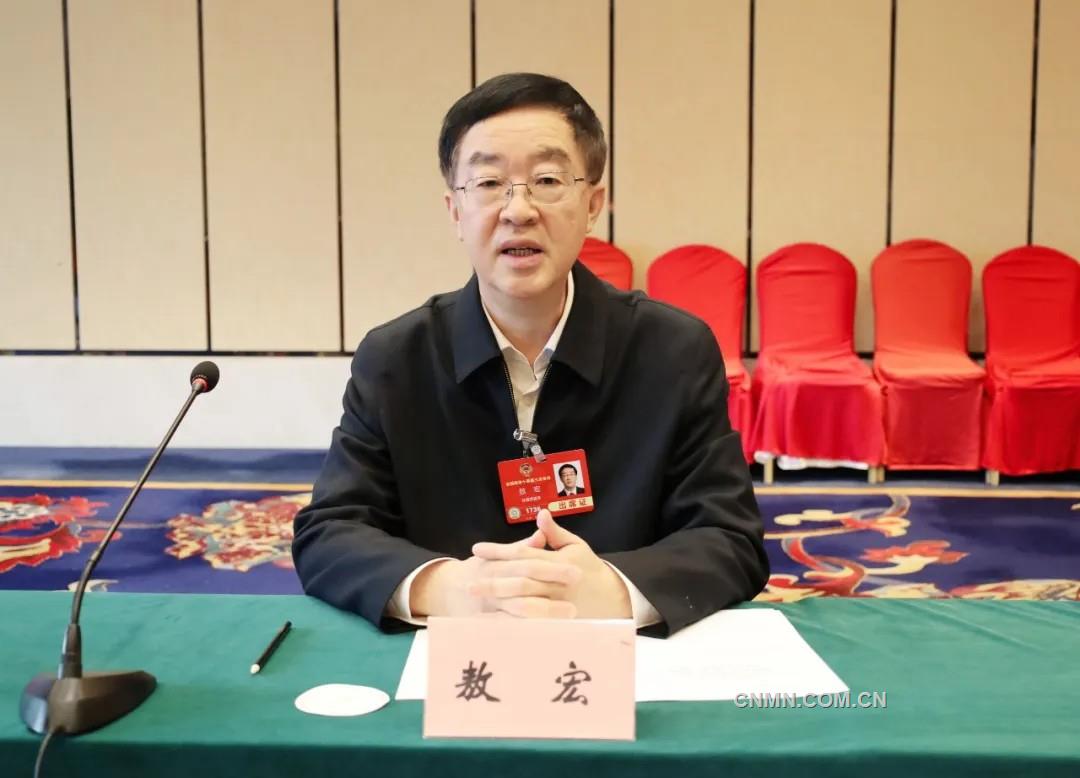 定格履職瞬間 見證時(shí)代溫暖