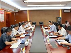 葛紅林會(huì)見(jiàn)中國(guó)鹽湖集團(tuán)黨委書(shū)記、董事長(zhǎng)薛飛一行